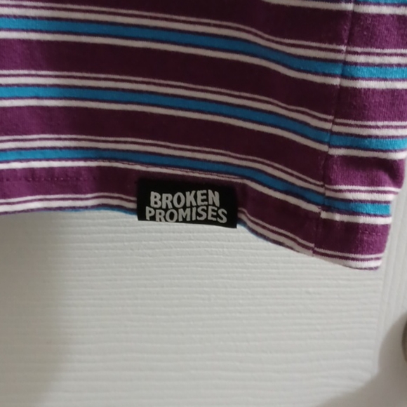 Broken Promises T size Medium - Picture 4 of 4